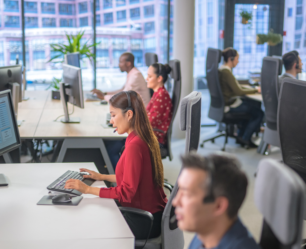 people working in callcentre